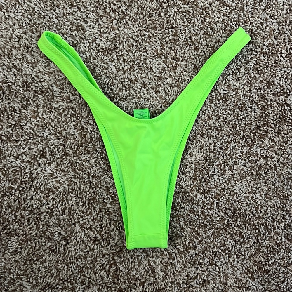 skims bikini
